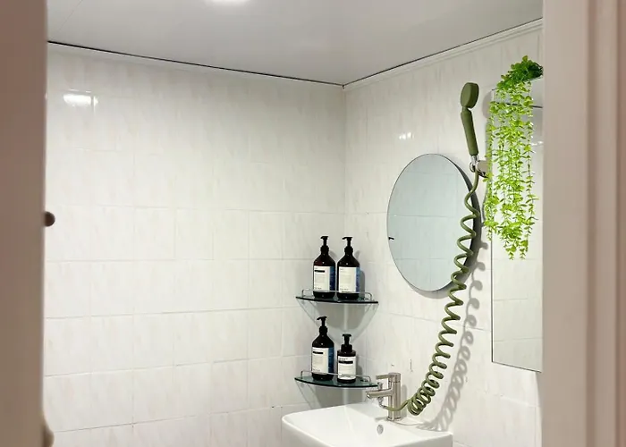 Spacious 2br Near Subway Free Parking * 서울특별시